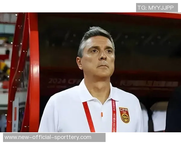 宝刀未老!U22国足主帅上演胸部停球,制造国足上半场最亮眼表现