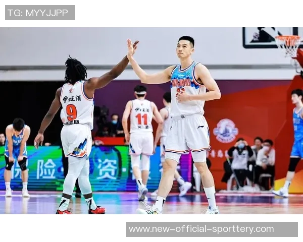 新疆队官方:朱旭航腿部骨折目前已完成手术,期待早日康复的背后故事 新疆队官方:朱旭航腿部骨折目前已完成手术,期待早日康复的背后故事